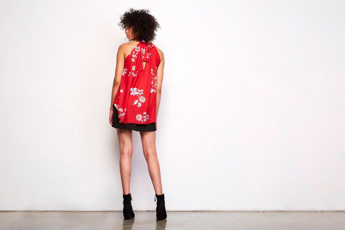 Bella_Maas's tweet photo. Red/Tie Back/Floral - new BB Dakota now in stores and online: https://t.co/EqSF1ZMI0O
.
.
.
#red #floral #halter #ootd #shoplocal #shoponline #yeggers #yegblog #YEG #YVR #YYZ #vdayinspo #vdayoutfit #summer #spring2018 #shoulders #shrwdprkstyle #shrwdprklocal #stalbertstyle https://t.co/oJRtFeTBZz