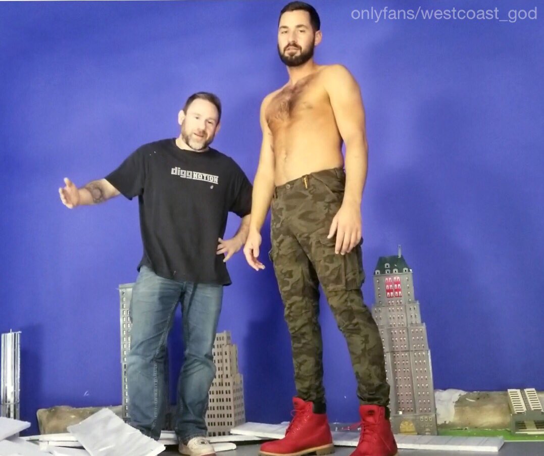 WestCoast_God's tweet photo. Giant destruction with @GaryPranzo ! #giant #giants #macrophillia #comingsoon #filming #fetishproducer #fetish #model #giantmodel #hotguys #growing #citydestruction #crush #vore #growing #shrinking #mediaimpact #onlyfans #clips4sale https://t.co/sJAPgOLrl0