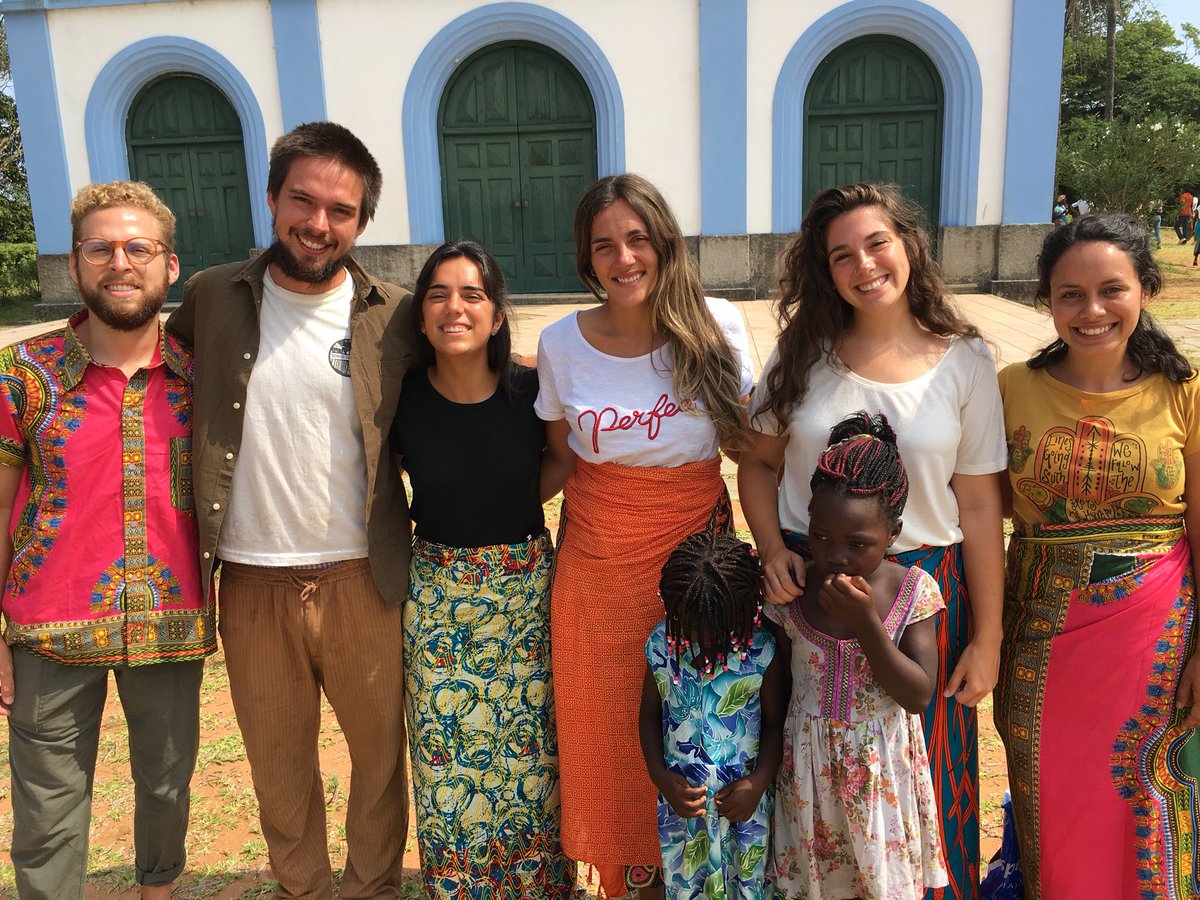 SomosDelMundoAC's tweet photo. Cerró la primera etapa de este verano, con 8 nuevas aulas en 5 escuelas rurales. El próximo lunes llegan nuevos voluntarios a #Mozambique para seguir trabajando #EstamosJuntos #TrabajoEnUnión https://t.co/LGRGQUc4fR