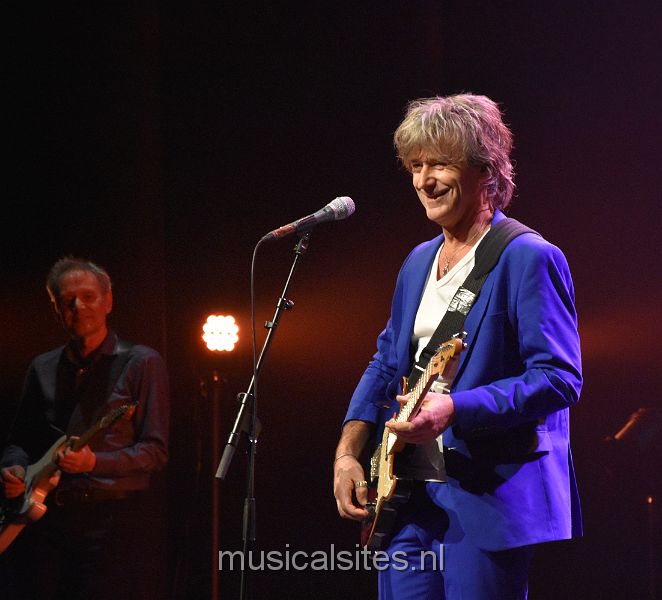 Musicalsites's tweet photo. Nederpop All Stars; helden van weleer https://t.co/WHwCKqNLPZ @NederpopAllStar https://t.co/IoFngn60by