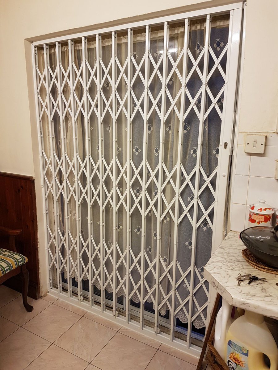 rsgsecurity_uk's tweet image. Our RSG1000 patio door security grilles securing family home in Bromley.
rsgsecurity.co.uk/rsg1000-securi…
#rsgsecurity #securitygrilles #patiodoorsecurity #fightburglary #makingbritainsafer