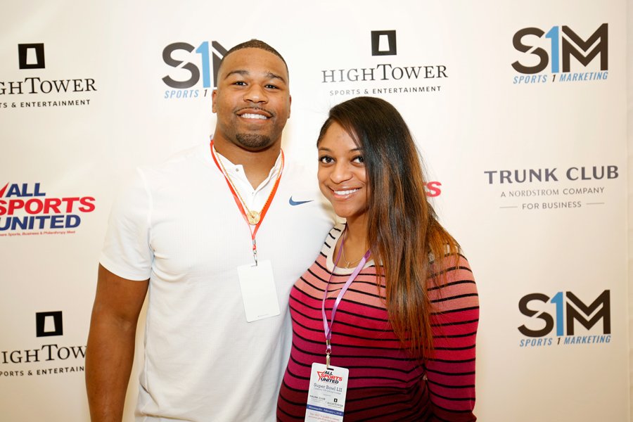 On the <a href="/AllSportsU/">All Sports United</a> Gifting Lounge #redcarpet with <a href="/C__Robertson/">Craig Robertson</a> 2-1-18 #minneapolis #superbowllii #allsportsgifting <a href="/TrunkClub/">Nordstrom Trunk Club</a> <a href="/Sports1Mktg/">Sports 1 Marketing</a> <a href="/HighTowerAdvsor/">Hightower</a>