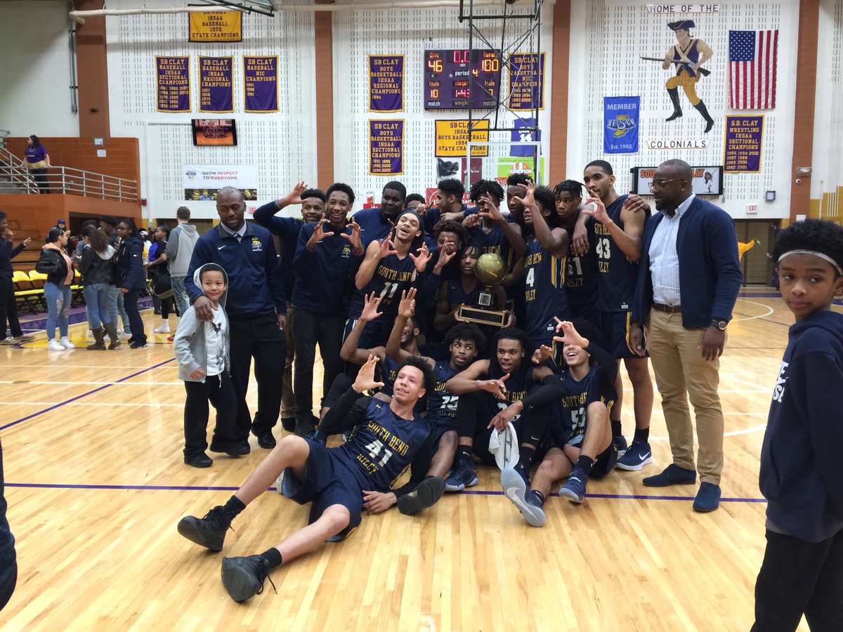 JalenJennings11's tweet photo. This is more than a team, this a family business. #brotherhood #CraftTeam https://t.co/Xir660wjBt