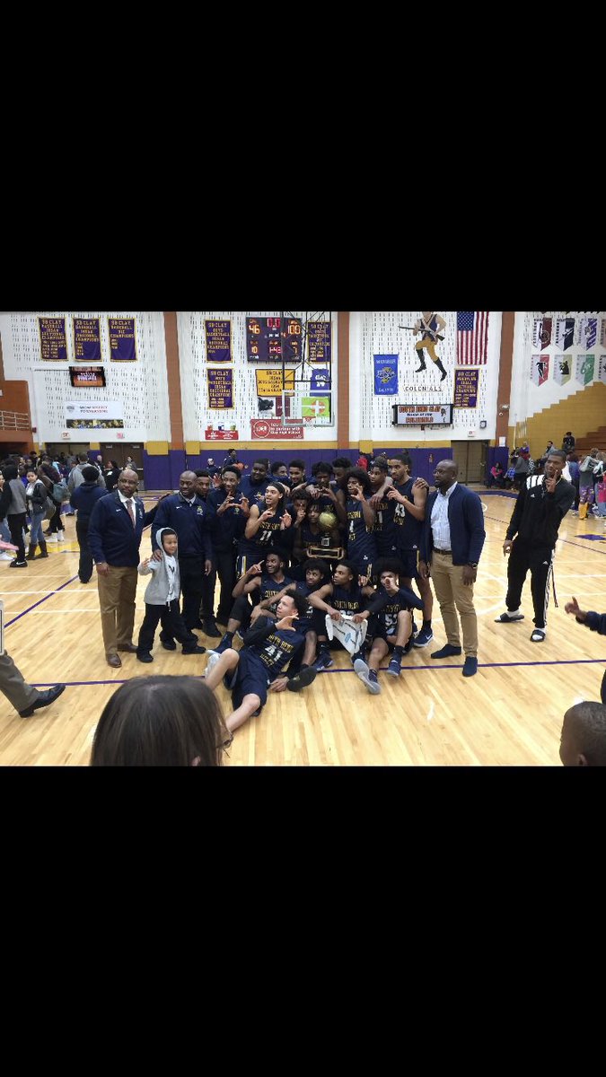 JalenJennings11's tweet photo. This is more than a team, this a family business. #brotherhood #CraftTeam https://t.co/Xir660wjBt