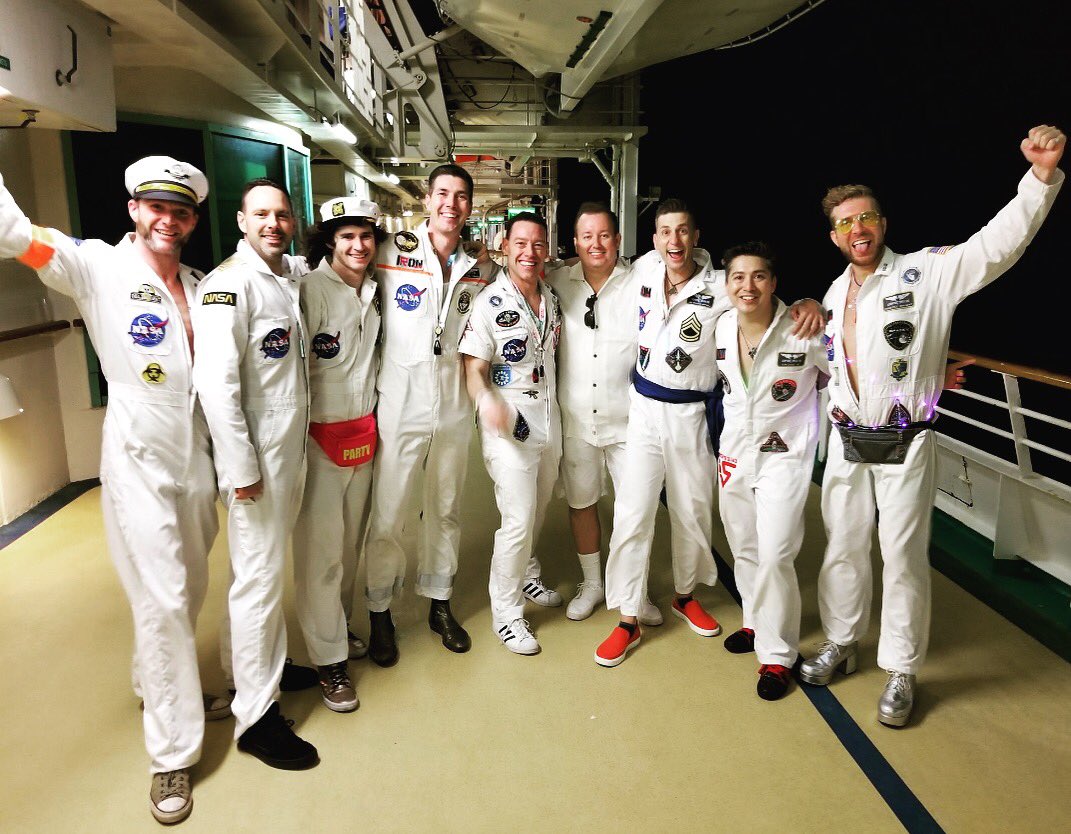 dancetronauts's tweet photo. Squad Goals Achieved!
#dancetronauts #squadgoals #edmcrew #edmfestival #musicfestival #djs #dancers #spacemen #livelovelaughdance #nasa #theironsquad #groovecruise #groovecruisemiami #gcmiami #edm #edmbangers #wereonaboat https://t.co/fVziRvo3DB