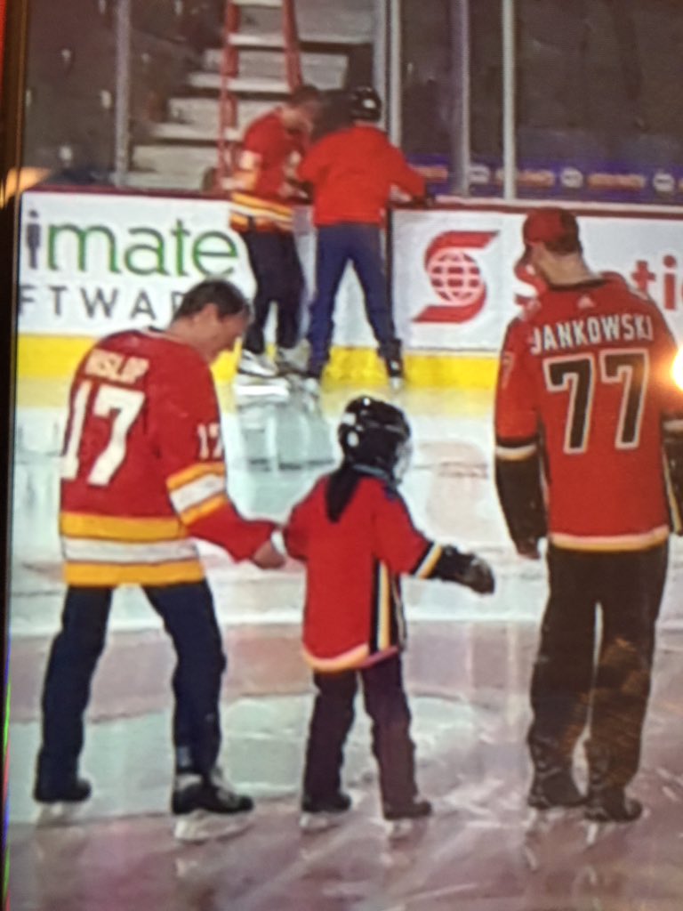 spirit_dancing's tweet photo. @Janko61 I can't thank you enough Yeháti had one of the best days of her 7 years #ASRAB #HockeyIsForEveryone https://t.co/UiuOd2DyS8