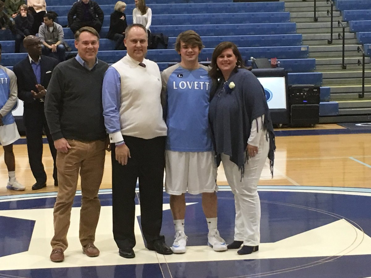 CoachJayOh's tweet photo. Awesome young man getting their due on senior night. 🦁🏀 @lovettathletics https://t.co/dLA9uGcW2p
