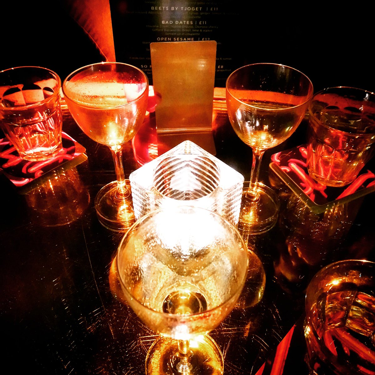 Judge_Tinder's tweet photo. Tried some tasty cocktails in London tonight!
#100WardourStreet #3BadDates #TheDen #London #Dating #JudgeTinder https://t.co/MxmKWDB5FJ