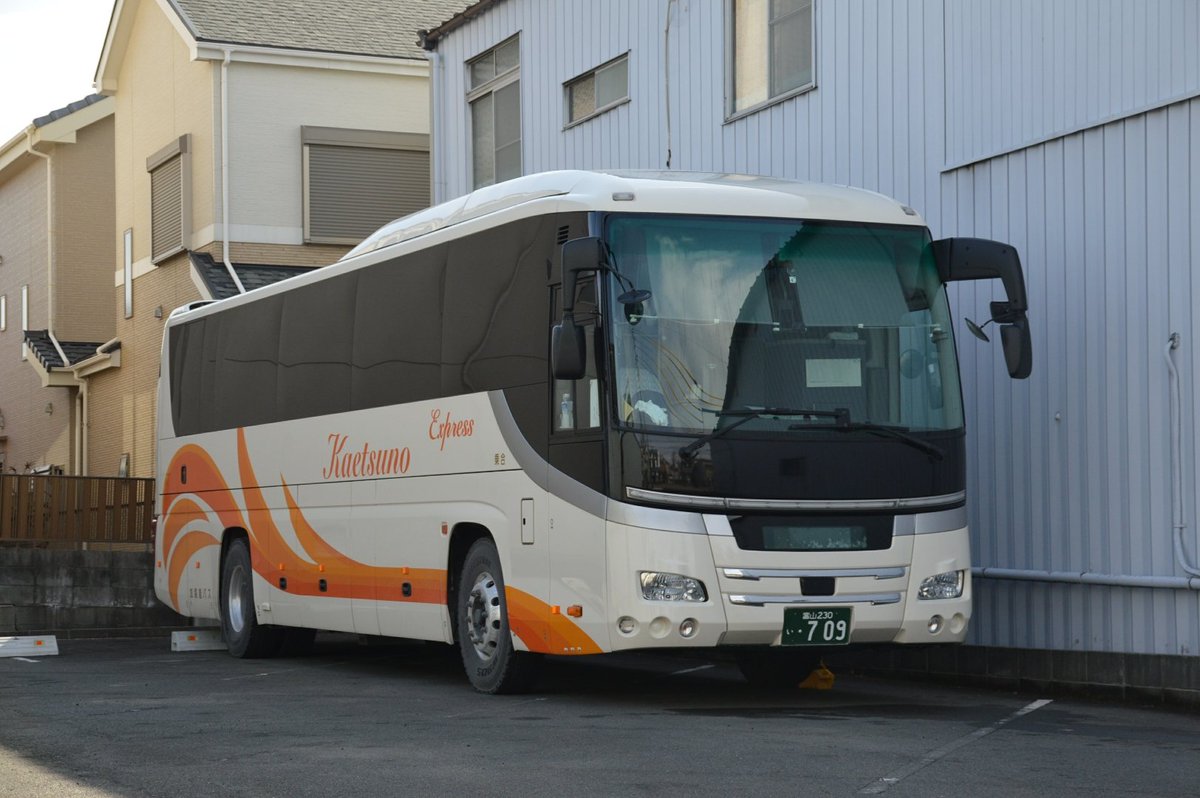 B高 加越能バス 名古屋営業所にやってきました