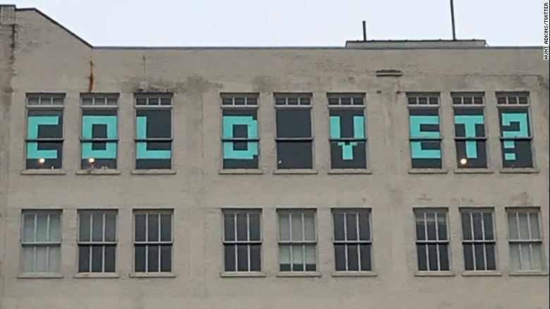 CNN's tweet photo. Using 1,000 Post-its and the span of three hours, these Minneapolis employees painstakingly spelled out a message to greet Super Bowl attendees https://t.co/jLrY0viMIu https://t.co/jUhIIBsg9N