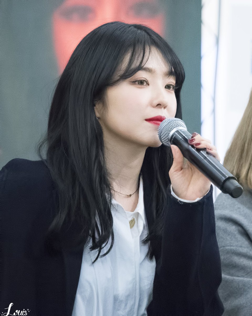 photoisloveu's tweet photo. 180202 영등포 타임스퀘어 팬싸인회 레드벨벳 아이린 직찍

#레드벨벳 #RedVelvet #아이린 #Irin https://t.co/aku3C2BsAE