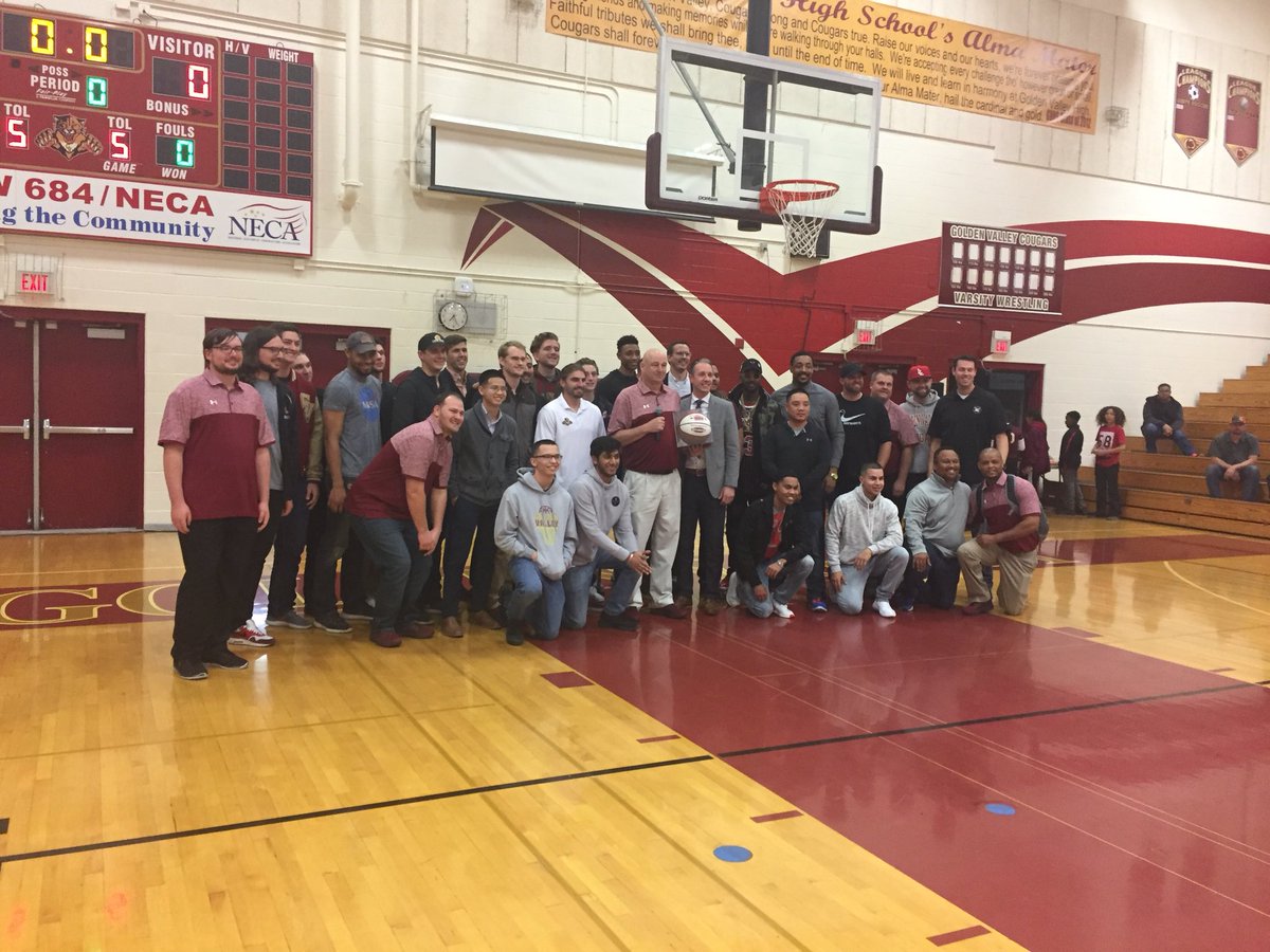 caguilarrusd's tweet photo. Celebrating Coach Hunter’s 400 + wins tonight in the house Hunter built. Cougar Pride! @cougar_crossing @KevinSwartwood1 @EukerJeuker @MSSsports @MercedUHSD @SuptPeterson https://t.co/cv21OqosfQ