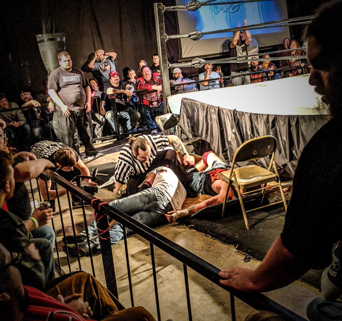RockstarProWres's tweet photo. Match 8: Ron Mathis picks up the win in the brutal #ChillicotheDeathMatch! #RockstarProSIX https://t.co/iyerAjJuLH
