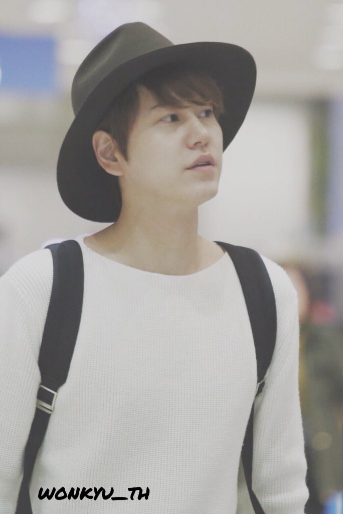 20180203 💙 HAPPYKYUHUNDAY💙 สุขสันต์วันเกิดนะคะคุณคยู  ขอบคุณที่เกิดมาให้เรารักและเป็นความสุขของใครหลายๆคนนะคะ 💕#HappyKyuhyunDay #규현아_기다릴게 #규현아_사랑해