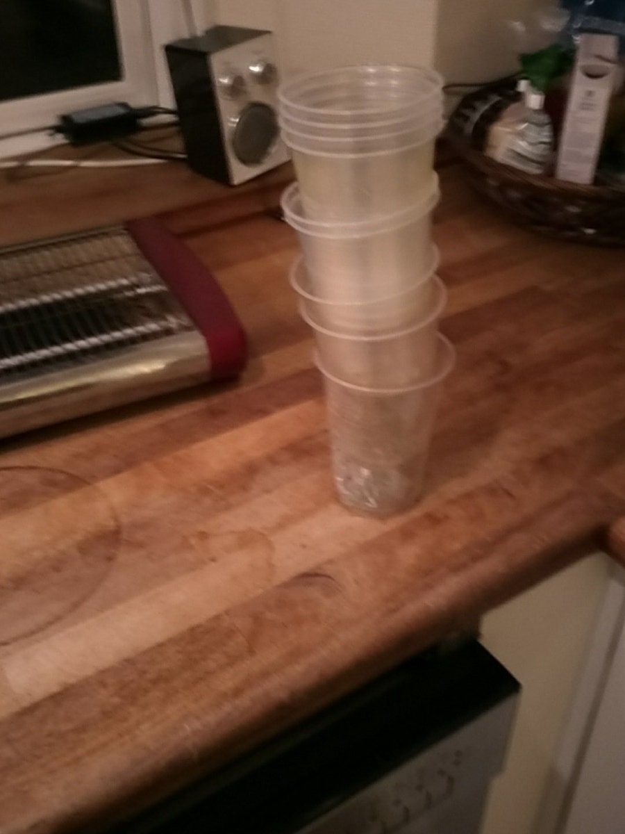 AndersDH92's tweet photo. Oh yeah, remember that just because @Hamilton is amazing, that doesn't mean you can say throw out anything. These plastic are picked up is what's left of a lowkey Hamilton night, where one glasd broke (the shards had been picked up between the plastics glasses. #dontthrowoutglass https://t.co/KnwUv8E4Dy