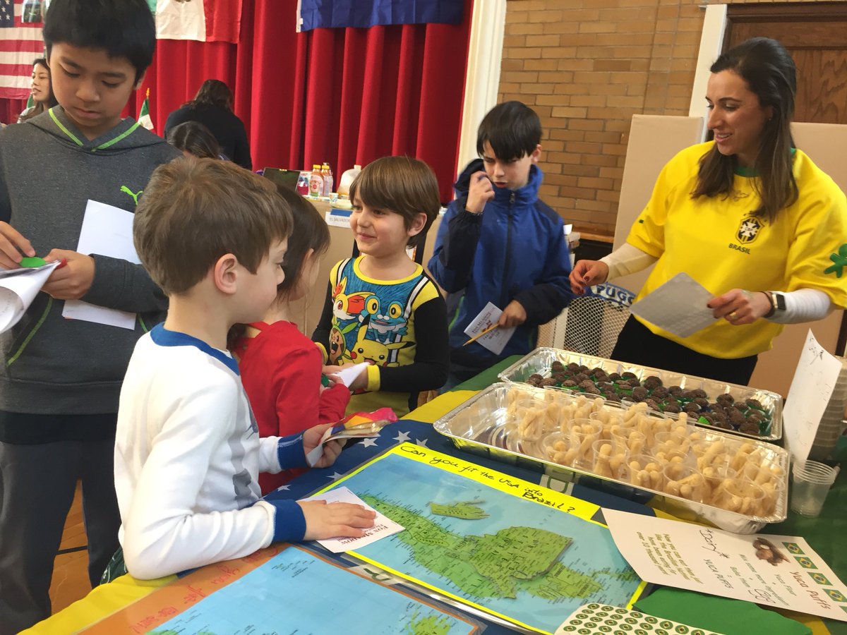 KeahLarsen's tweet photo. Such a great afternoon at the Multicultural Fair with our buddy class! #FoxMeadowPride @MarshallsMakers https://t.co/t2YTYt4SMb