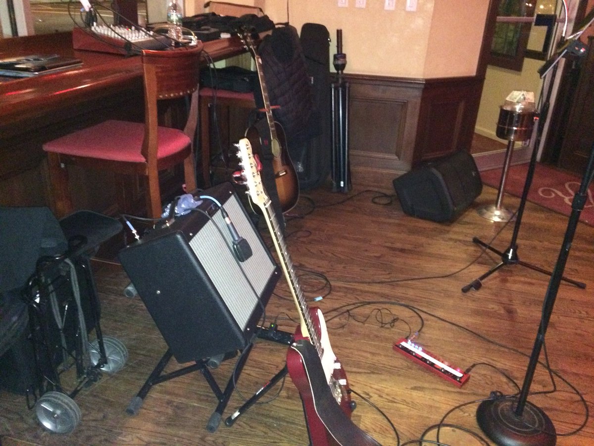 DPalladinoMusic's tweet photo. Last minute gig with #paulmarino at #Remingtons
#luckymusician https://t.co/j110VzeRYE