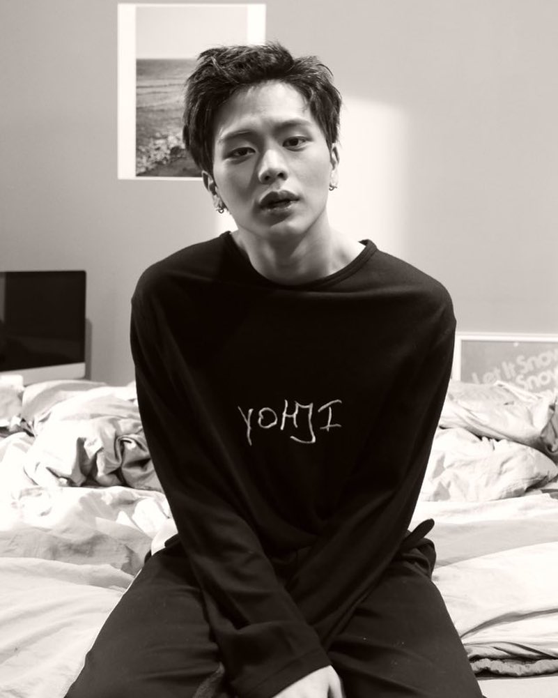 btob_Fit's tweet photo. 180124 육성재 인스타 , InStyle 인스타일 (여성월간) : 2월 [2018]
요지 야마모토(Yohji Yamamoto) / Yohji Yamamoto T-shits
약 1,200,000원
https://t.co/BIEZkDfOy3
#BTOB #비투비 #인스타일 #잡지 #화보 #육성재 #티셔츠 #옷 #옷정보 https://t.co/Z5Y7xdSCwJ