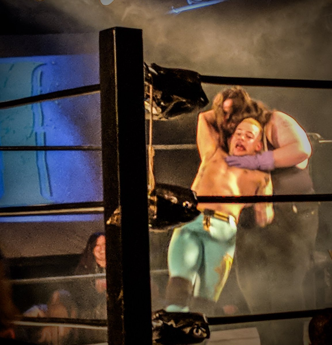 RockstarProWres's tweet photo. JON MURRAY IS HERE! He has just traded in his #FannyPackChampionship for a world championship match and we have another NEW Rockstar Pro Champion!! #RockstarProSIX https://t.co/6fPPhqRP0x