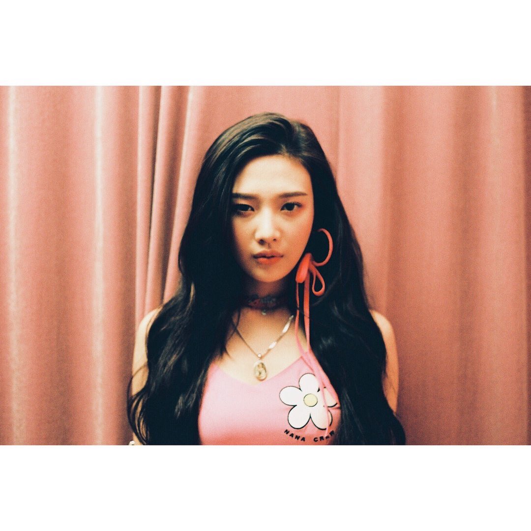 5REDVELVET's tweet photo. [OFFICIAL] 180203 RED VELVET Instagram update
https://t.co/rimGYy14Ok https://t.co/GQAl7Tbhub