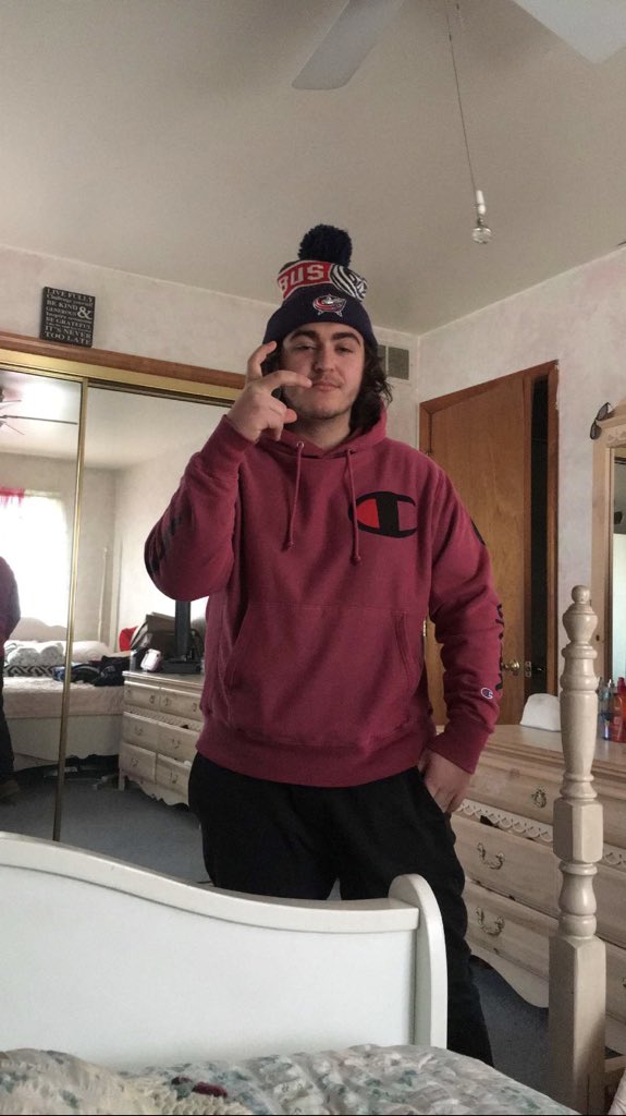 gregverderosa's tweet image. Happy bday brotha congrats on the L #flowteam