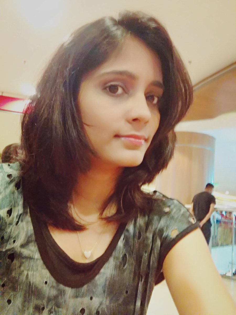 hetalrawat's tweet photo. @HiHonorIndia #GreyItUp #BeyondBeauty #MaxYourBeauty #Honor9Lite
@TheAshishShaw @TheJoyalPatel @Raghu587143 https://t.co/j54ZN1pEog