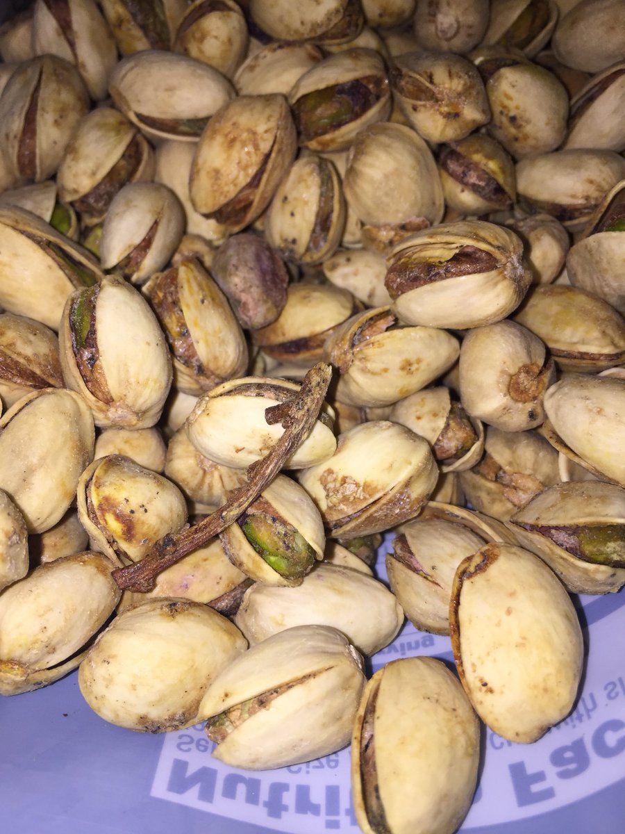 dernerderglersh's tweet photo. @getcrackin  what is this? https://t.co/oAqyIdbaV6
