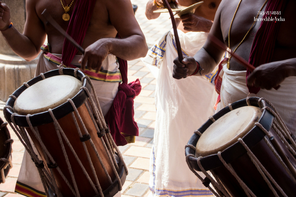 incredible ndia on twitter dance to the exhilarating beats of the chenda melam kerala music incredibleindia keralatourism alphonstourism tourismgoi https t co znku8sp4xj chenda melam kerala
