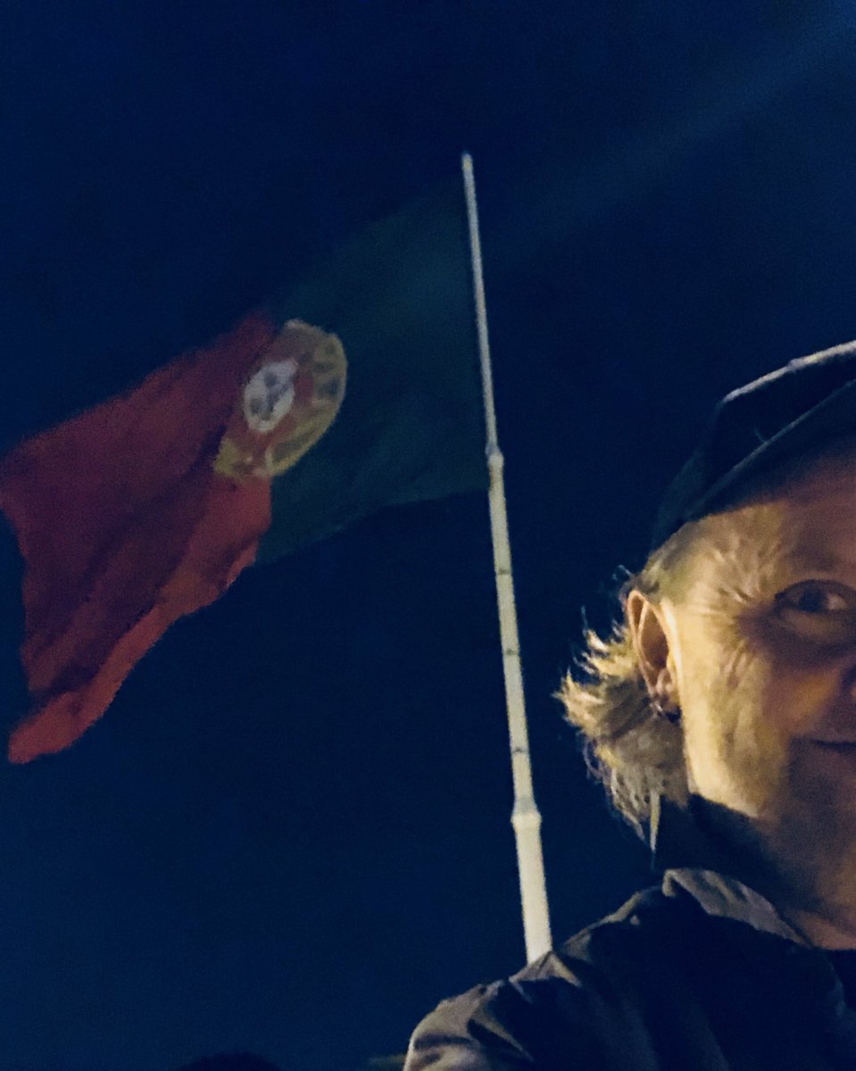 Portugal, it’s been real.. and insanely awesome as always. Couldn’t think of a cooler way to kick off 2018. Obrigado! 🇵🇹
#wanna#MetinLisbon