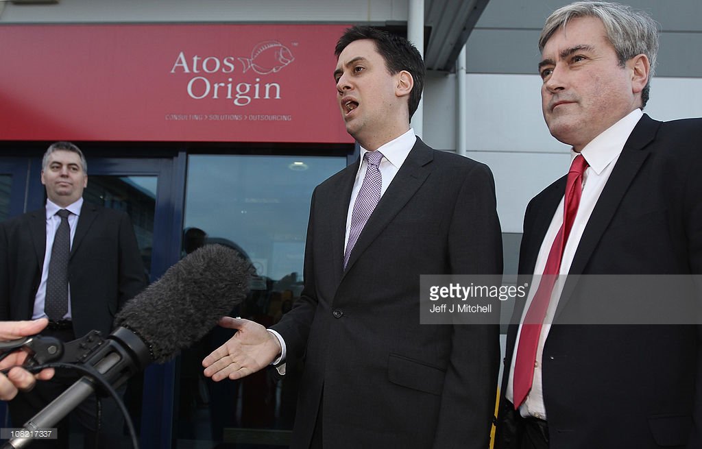 joe90kane's tweet image. Jan 2011, as part of Iain Gray's #SP2011 election campaign, Labour went out of their way to organise a press conference in faraway Livingston instead of the more accessible and convenient Edinburgh simply because that was where the Scottish HQ of #Atos was located