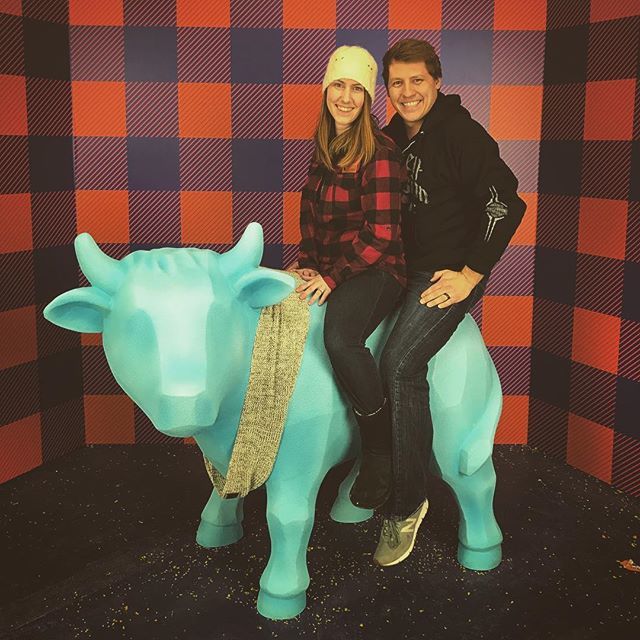 sarahjohnso2's tweet photo. Babe! .
.
.
#minnesota #minnesotasuperbowl #minnesotasuperbowl2018 #minnesotasuperbowlweek #superbowlweekend #babe #babetheblueox #onlyinmn #sotapop #itscoldhere #minnesotaactivities #datenight https://t.co/6PXz7L4NMm https://t.co/pGqOOD0Jr7