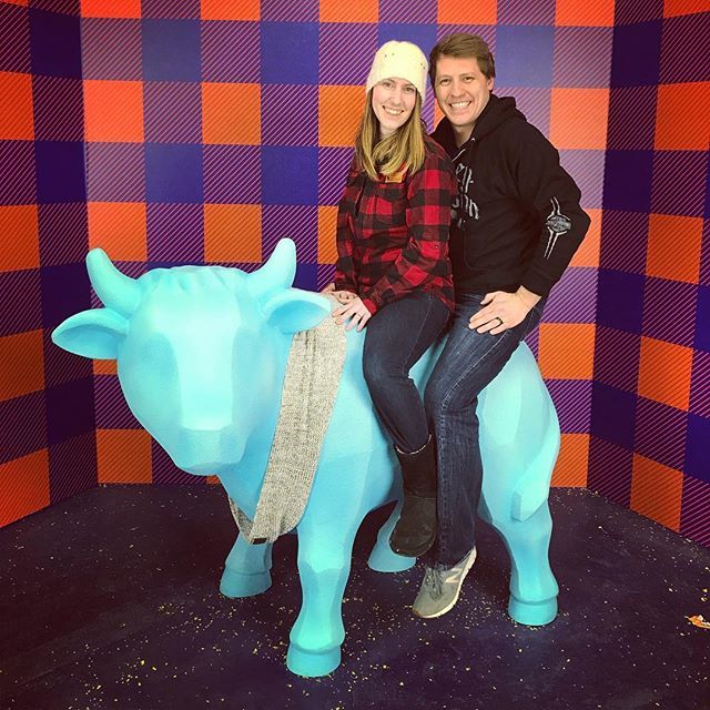 sarahjohnso2's tweet photo. Babe! .
.
.
#minnesota #minnesotasuperbowl #minnesotasuperbowl2018 #minnesotasuperbowlweek #superbowlweekend #babe #babetheblueox #onlyinmn #sotapop #itscoldhere #minnesotaactivities #datenight https://t.co/YxtqO88cYm https://t.co/wpWtBpHWiH