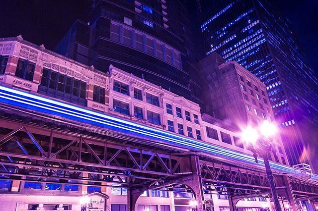 briansuman's tweet photo. The Chicago โLโ #longexposure #trailinglights #imaginecapturecreate #bsp #chicagoloop #photography #nightphotography https://t.co/eidcUZ7zUl