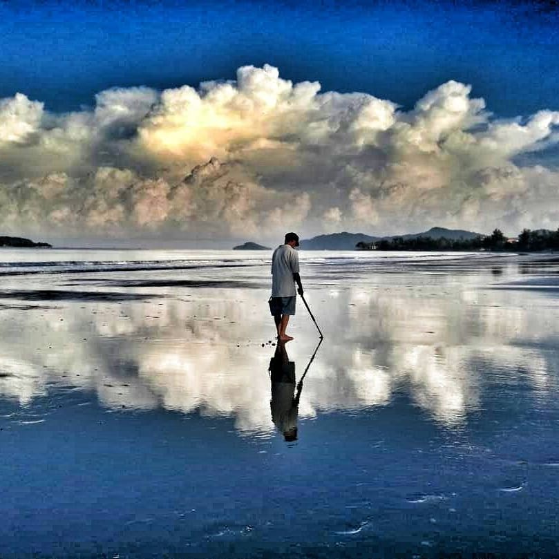 ddaredevil75's tweet photo. At Tg Aru beach today @KKCity 

#beach #clouds #reflection #tanjungaru #kotakinabalu #sabah https://t.co/leAMtLXXcU