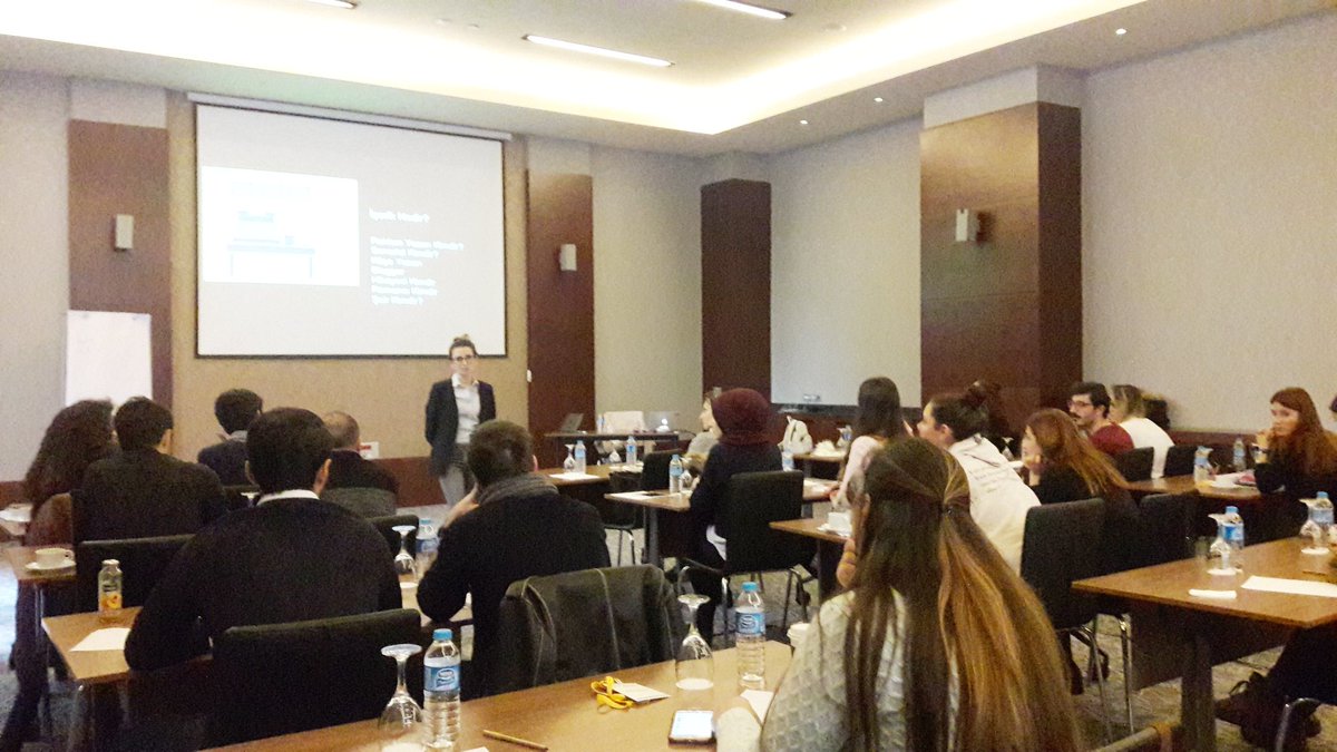 smkampusu's tweet photo. Bengü Üçüncü ile kreatif reklam süreçlerini öğreneceğimiz "Yaratıcı Reklam Modelleri ve Dijital Kanal Kullanımları" dersimiz başladı. ☺✌
#SosyalMedyaKampüsü
#DijitalPazarlama #SosyalMedya #contentmarketing #viralmarketing #reklamcılık #creativeadversiting https://t.co/O8HseqjDvE