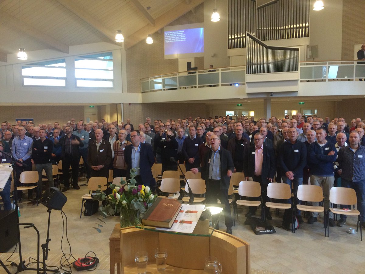 andriesgknevel's tweet photo. Nu samen met 450 mannen op Mannendag in Wezep. https://t.co/p8lczAUMYI