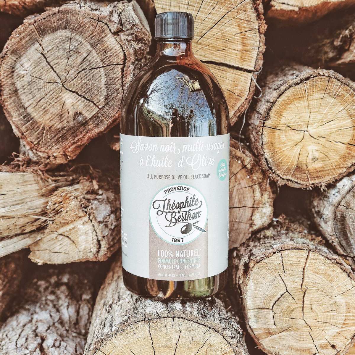 En 2018, adieu les produits chimiques 👍🏻
On adopte le savon noir comme unique produit ménager 🌿
► - 30% sur toute la boutique - Code : SOLDES30 theophile-berthon.com