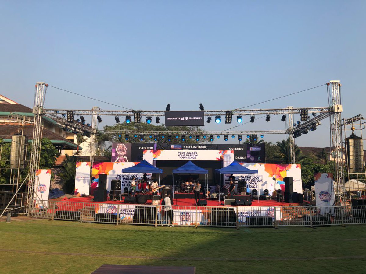 FarhanLiveBand's tweet photo. #Soundcheck and #SnapCheck has been done for tonight show😉... #IIMkozhikode #FarhanLive sees you soon 🛵  @IIMKozhikode https://t.co/44cdScnx0F