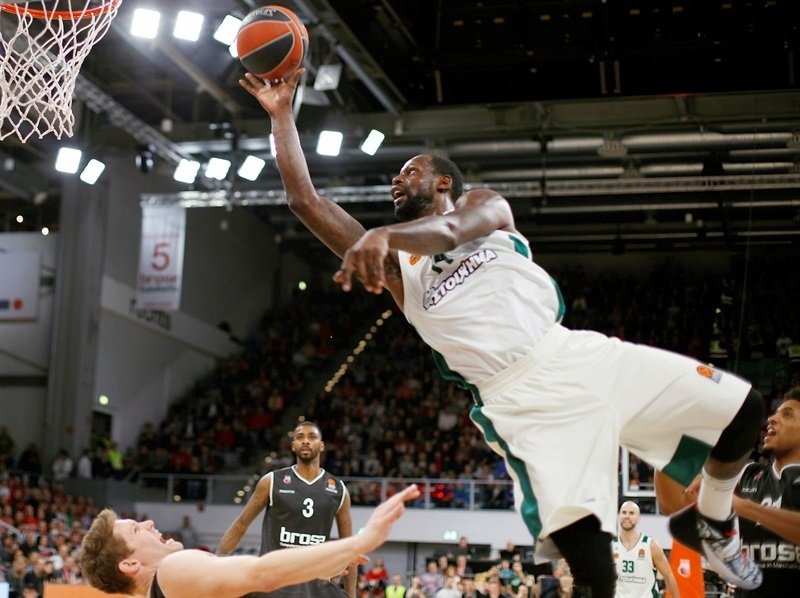 Αποτέλεσμα εικόνας για brose baskets pao 95-74 pascual