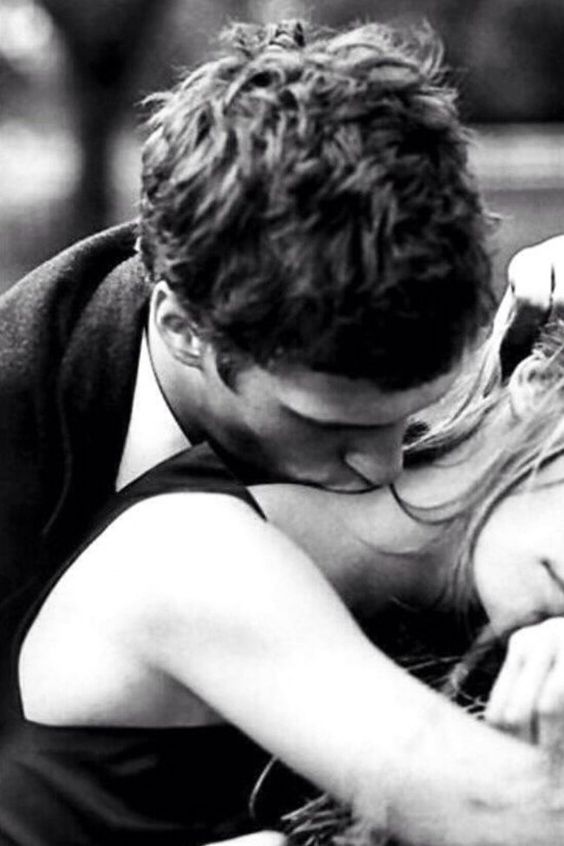 GRead_Creative's tweet image. This one's for the lovers...keep an eye on the site for our Valentine's cards and be sure to send one to your most special of beaus georginareadcreative.com