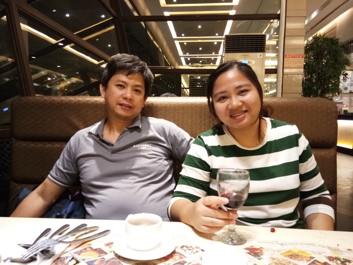 iprincessjoshm's tweet photo. My heart and my tummy are sooo full #Buffet101 🐷✨ https://t.co/x3leXmKpC2