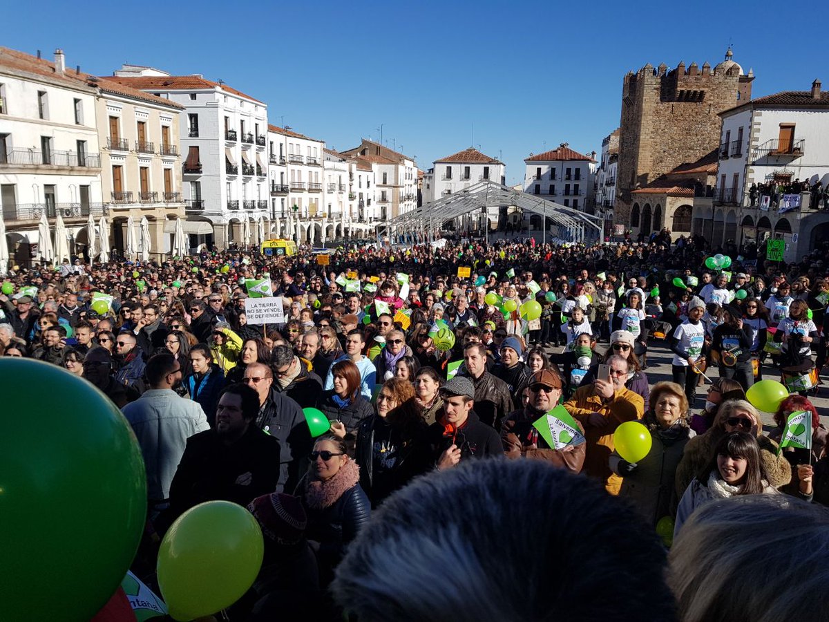 Podemos_EXT's tweet image. #Cáceres clama por una montaña viva 🏞🏞🏞
#NoALaMina #Valdeflores