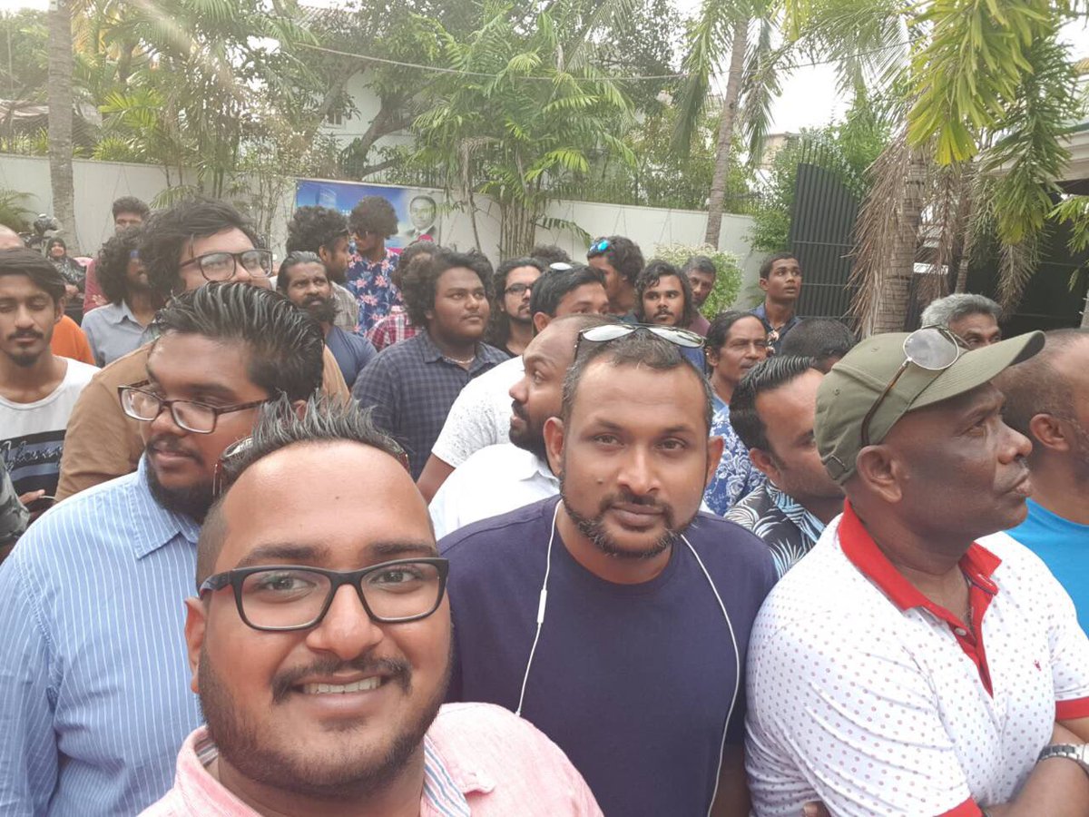 ahmed_nihan's tweet photo. #IstandWithHEPYamin #Colombo Srilanka. #RY2018 #HPnow #AgainstCoup #AheadwithNation🇲🇻 https://t.co/EvANzcnUgd