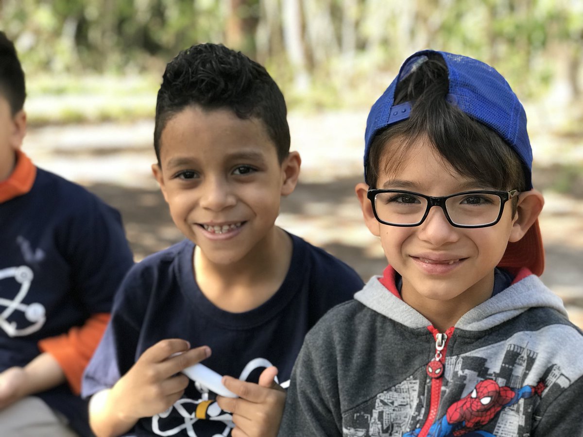 lydis_berriz's tweet photo. Students at Sunset Park Elementary making terrariums and observing different species of lizards at the Deering Estates NEST field trip. @SPEpanthers @STEMDesignation @MiamiSup https://t.co/x19ZxZzYMp