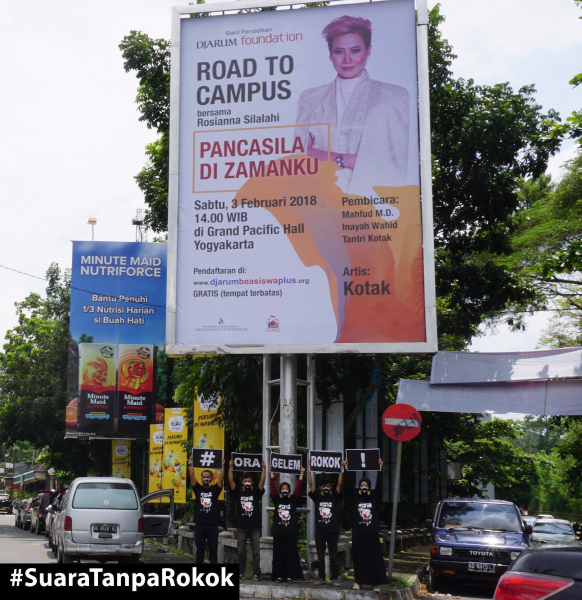 Industri rokok sembunyi dibalik iklan,promosi,&amp;sponsor rokok, sebarkan kesan seolah mereka dermawan, produknya aman, tanpa berkata kebenaran