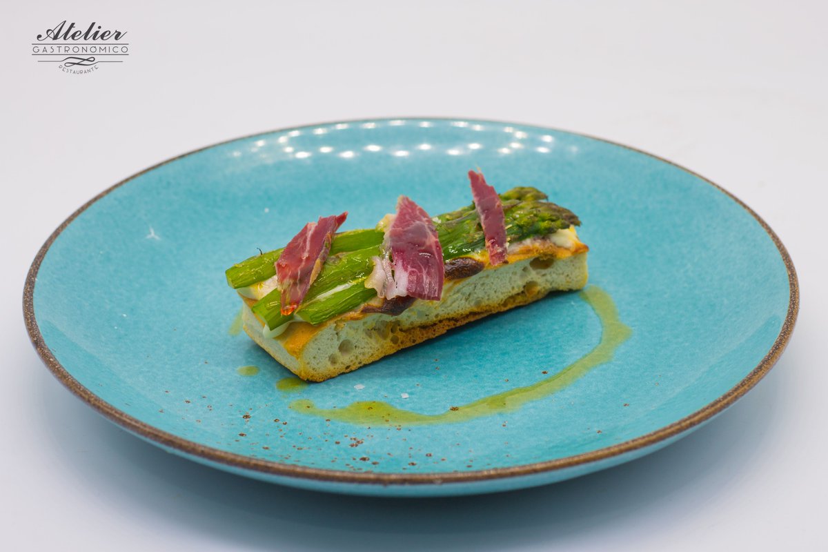 atelierGastro's tweet photo. Feliz #FinDeSemana 

Escápate del frío de la mejor forma... nosotros te ofrecemos unas opciones bien sabrosas.
Nuestro menú de mediodía da que hablar ;)

#restaurante #atelier #canovas #valencia https://t.co/IXN7anTiYv