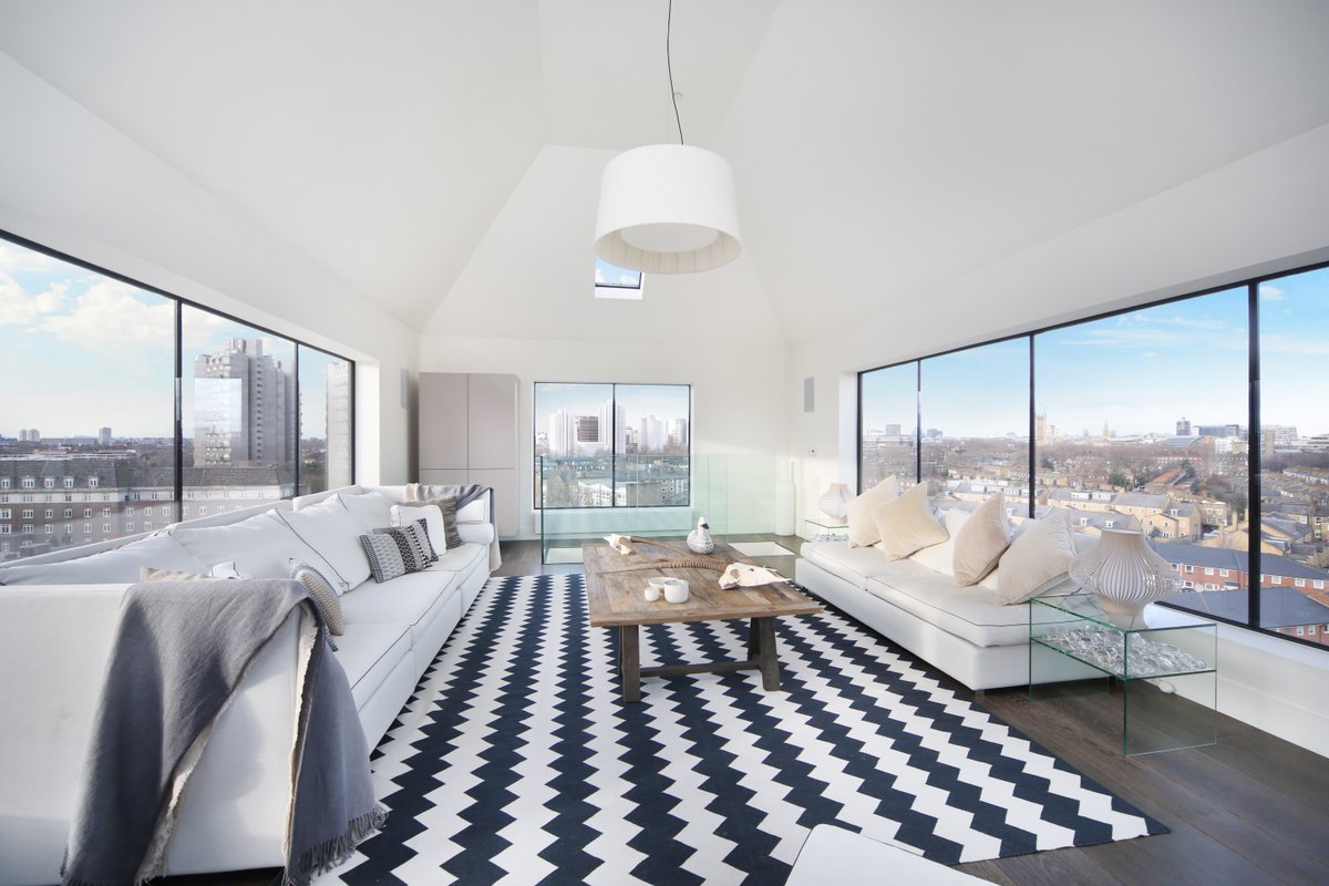 UKSIR_'s tweet photo. This Grade ll listed uniquely converted water tower obtains 360° views over London. On the market for £3.6m. Contact Shereen +447525595520
#LIVESothebys #SothebysRealty #PrimeProperty #LuxuryRealEstate #LondonViews #LondonSkyline #PrivateGym #TheShard #CanaryWharf #LondonEye https://t.co/KghqVLdRdF