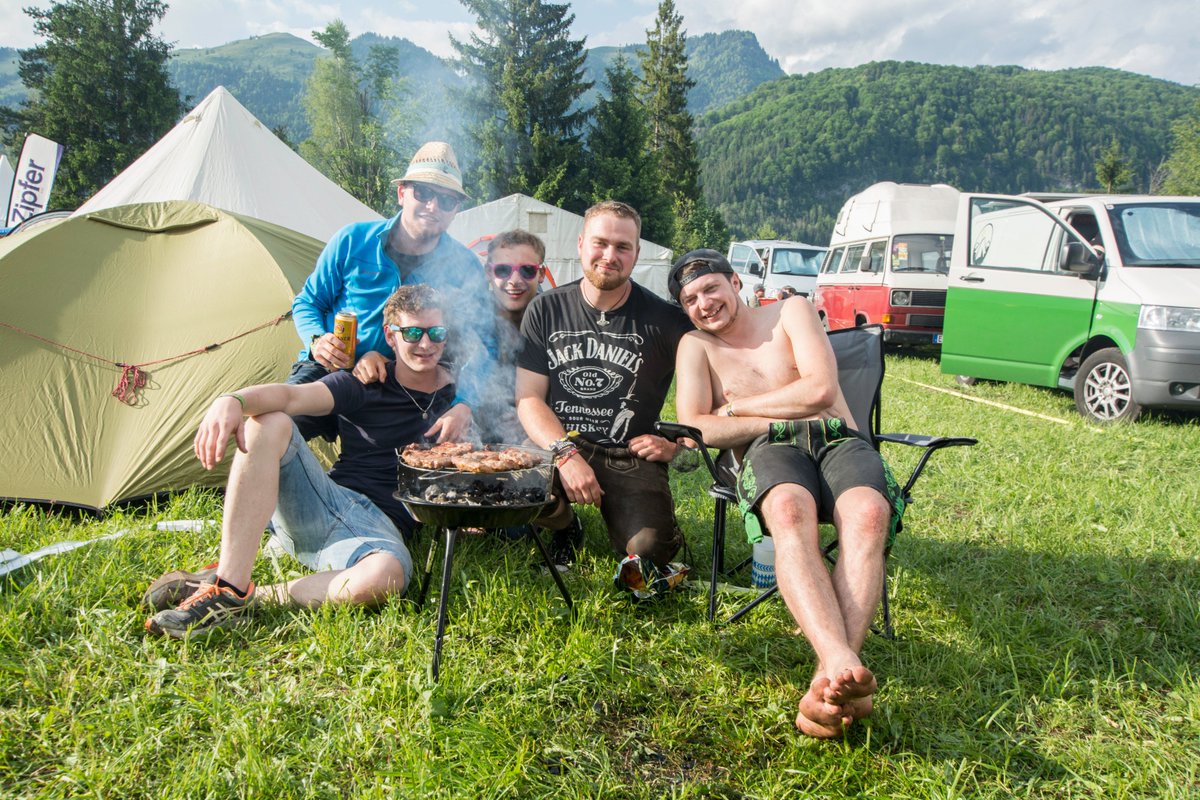 stoabeatz's tweet photo. Geräumiger und komfortabler wird unsere Camping Area 2018. Tickets dafür gibts auf https://t.co/0oavaNsb5J. Early Duck bis 28.02. #stoabeatz #festival #openair #camping #festival #festivalcamping #tirol #kaiserwinkl #walchsee #ticketssichern https://t.co/O6Ql9Rhslm