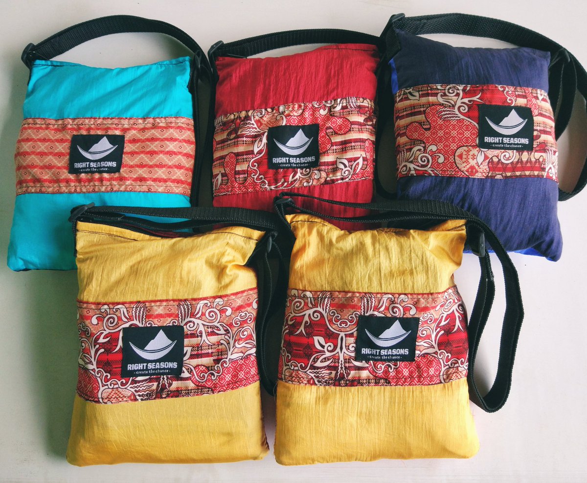 RightSeasons's tweet photo. Right Seasons Hammock with slingbag &amp; batik packaging . Order line : @xjb7527v https://t.co/7lsWs4M1tl