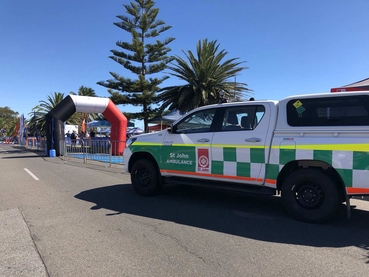 StJohn_SA's tweet photo. A hot &amp; busy day for our event responders and healthcare professionals working at #Glenelg, looking after the Triathlon participants. We’ll be there again tomorrow for day 2 🏊‍♂️🚴‍♂️🏃‍♀️ 

#Adelaide #StJohnSA https://t.co/fxgO5roAB2
